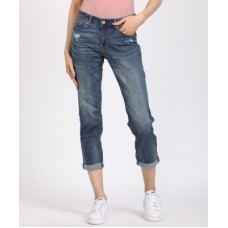 Deals, Discounts & Offers on Women - Denizenfrom Levi's Regular Women Blue Jeans