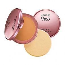 Deals, Discounts & Offers on Beauty Care - Lakm 9 To 5 Primer + Matte Powder Foundation Compact, Silky Golden, For Long Lasting Coverage, Concelas Fine Lines And Blemishes, 9 g