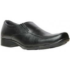 Deals, Discounts & Offers on Men - [Pre-Book] BataSlip On Shoes For Men(Black)