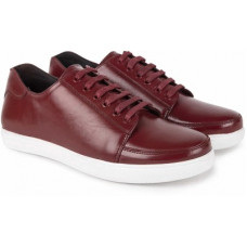 Deals, Discounts & Offers on Men - LOUIS STITCHSneakers For Men(Maroon)