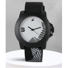 Deals, Discounts & Offers on Watches & Handbag - FastrackTees Analog Watch - For Men & Women NG38021PP10CJ