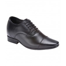 Deals, Discounts & Offers on Foot Wear - Flat 23% offer on Men's Footwear