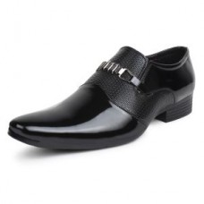 Deals, Discounts & Offers on Foot Wear - Flat 45% off on Buwch Formal Black Shoes