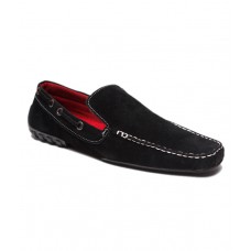 Deals, Discounts & Offers on Foot Wear - Zapatoz Black Loafers