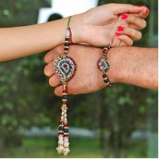 Deals, Discounts & Offers on Home Decor & Festive Needs - Flat 15% off on all Rakhi Gifts