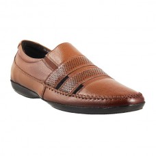 Deals, Discounts & Offers on Foot Wear - Upto 40% off on Metro Shoes