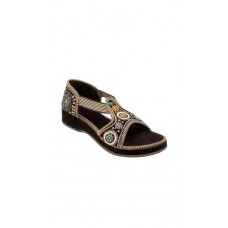 Deals, Discounts & Offers on Foot Wear - Forever Footwear Embroidered Women's Ethnic