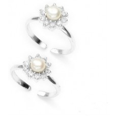 Deals, Discounts & Offers on Women - Flat 63% off on Rituals Alloy Toe Ring Set