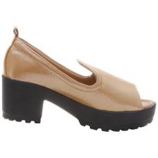 Deals, Discounts & Offers on Foot Wear - Flat 50% off on Catbird  Faux Leather Sandals