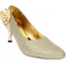 Deals, Discounts & Offers on Foot Wear - Flat 67% off on Cute Feet  Gold Heels