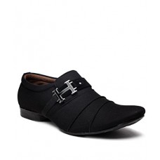 Deals, Discounts & Offers on Foot Wear - Upto 70% OFF on Men Shoes offer
