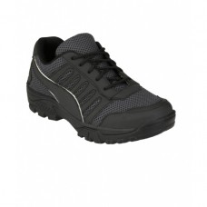 Deals, Discounts & Offers on Foot Wear - Flat 38% off on Wave Walk Safety Shoes