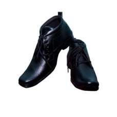 Deals, Discounts & Offers on Foot Wear - Flat 56% off on Black Bull Pu And Semi Leather Shoes