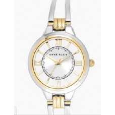 Deals, Discounts & Offers on Watches & Handbag - Silver Dial Womens Watch