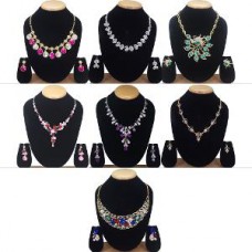 Deals, Discounts & Offers on Earings and Necklace - Upto 80% Combo Offer on Jewellery