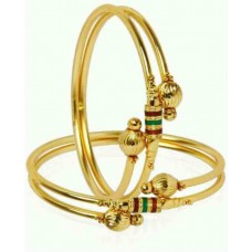 Deals, Discounts & Offers on Bangles - 84% Off on Zeneme Alloy Bangle Set 