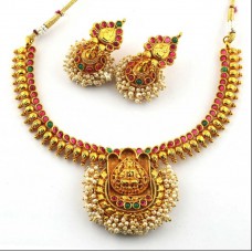 Deals, Discounts & Offers on Earings and Necklace - Women Jewellery Starting Rs. 199