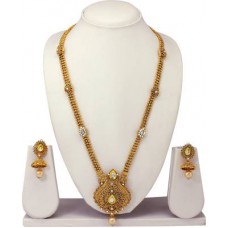Deals, Discounts & Offers on Earings and Necklace - Jewellery Set Under Rs.699